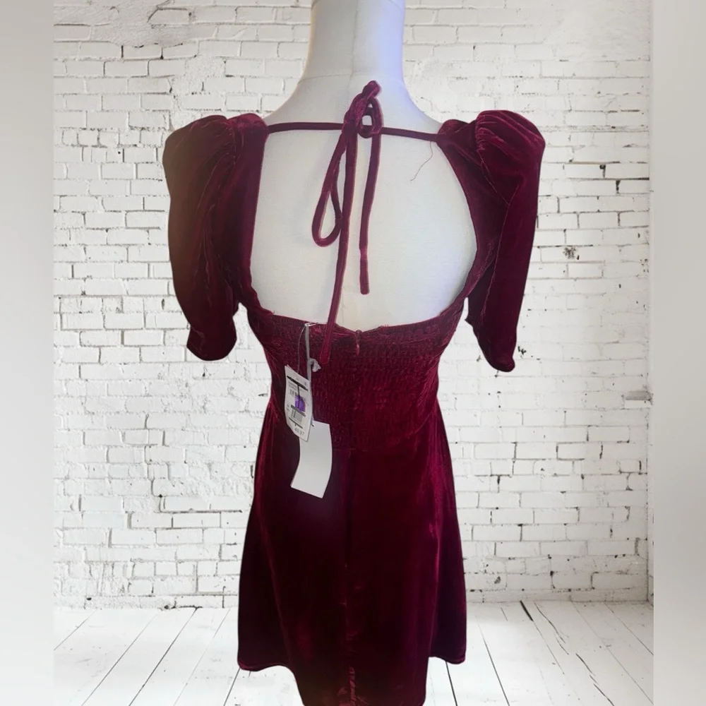 WAYF Velvet Puff Sleeve Dress XS NWT | Luxe Texture Holiday Party Glam Look